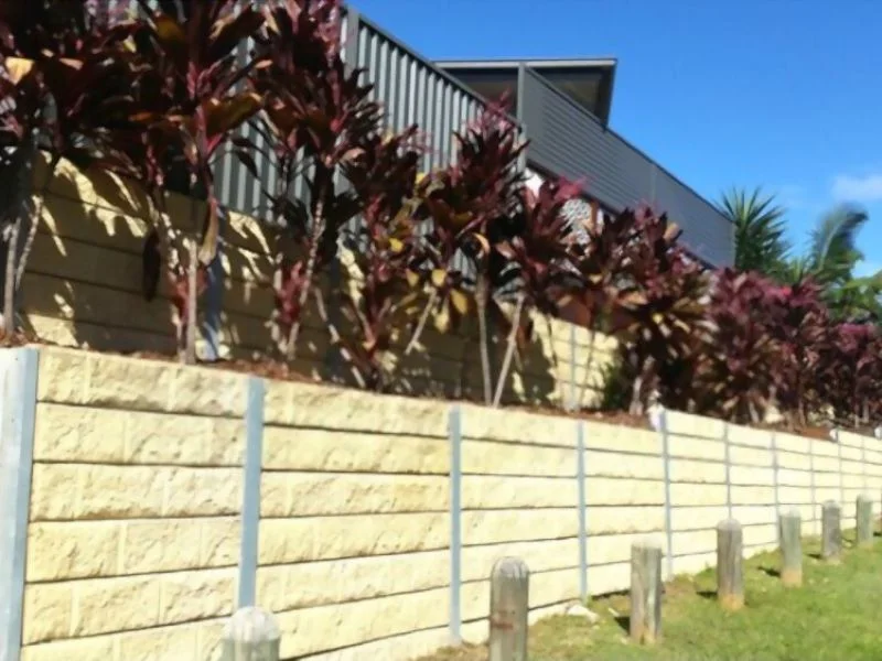 Retaining Wall Repair in Dade City, FL
